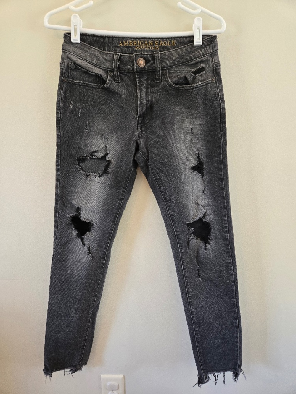 American Eagle Extreme Flex 4 Gray Skinny Distressed Frayed Hem Jeans